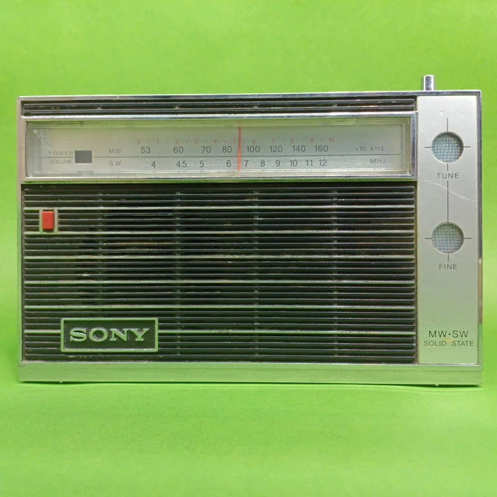 رادیو دو موج سونی SONY SOLID STATE RADIO TR-841